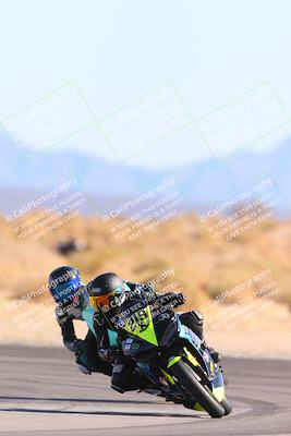 media/Jan-10-2025-CVMA Friday Practice (Fri) [[489e0da257]]/Group 4 and Trackday/Session 4 (Turn 16)/